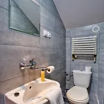Ada 3*