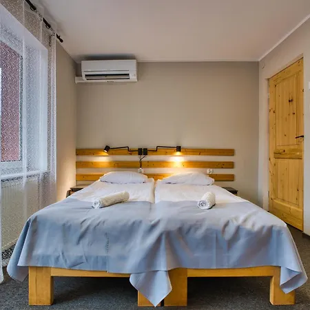 Ada Oda ve Kahvaltı Muszyna