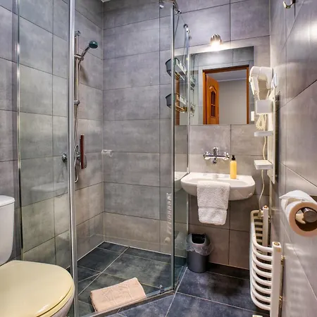 Ada Bed & Breakfast 3*