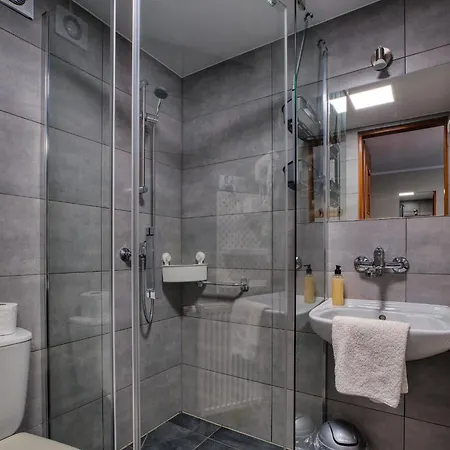 Ada Oda ve Kahvaltı