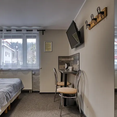 Ada Oda ve Kahvaltı Muszyna