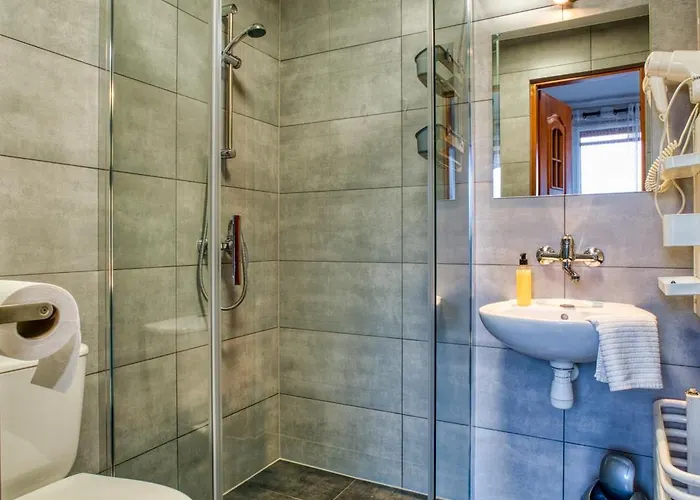 Ada Nocleg ze śniadaniem