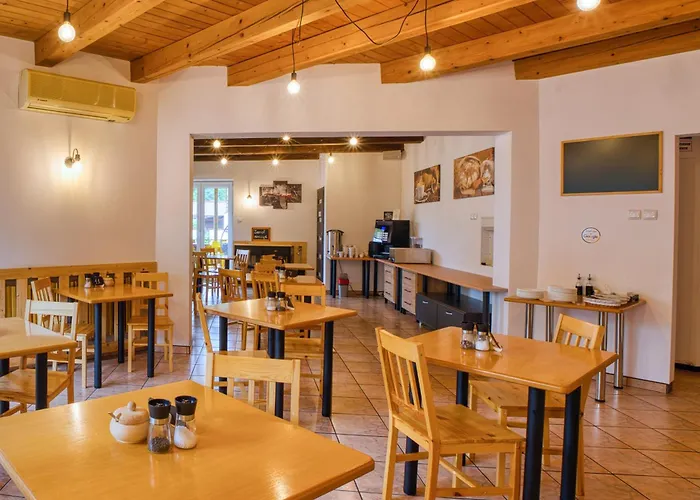 Ada Nocleg ze śniadaniem