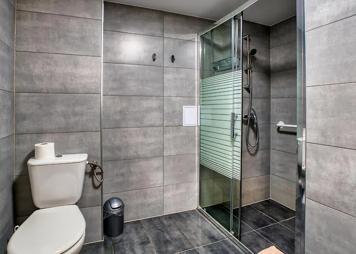 Ada Nocleg ze śniadaniem 3*