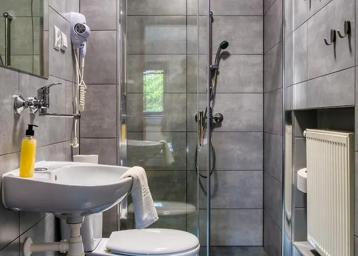 Nocleg ze śniadaniem Ada 3*